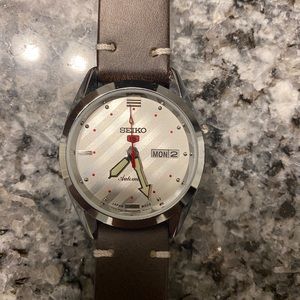 Vintage Seiko 5 Automatic Watch 35mm